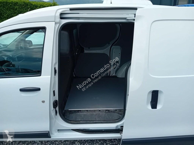 Veicolo commerciale Dacia