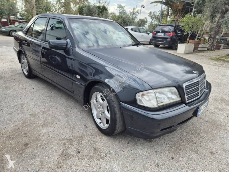 Furgoneta Mercedes