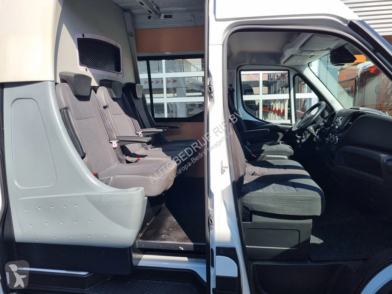Samochód dostawczy Iveco 35C18 3.0D L2H2 DC...