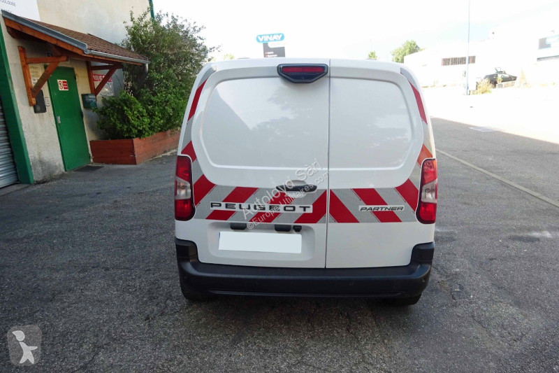 Véhicule utilitaire Peugeot PARTNER 1,5 HDI 100