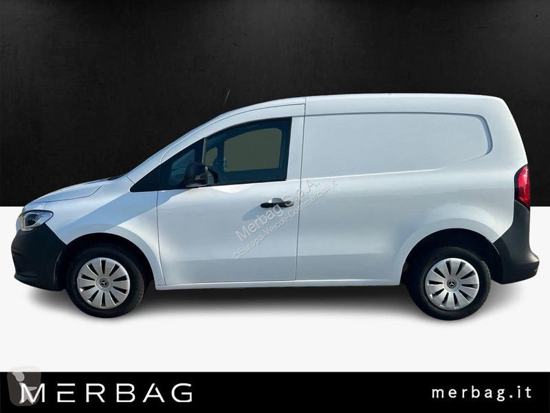 Veicolo commerciale Mercedes 112 cdi furgone Long