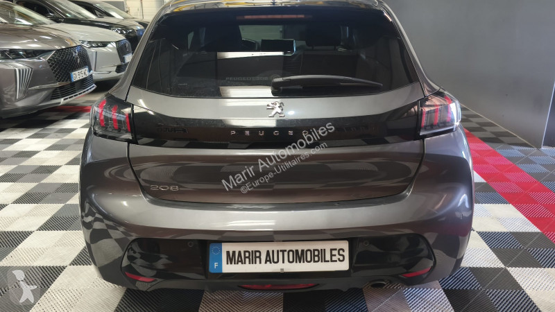 Véhicule utilitaire Peugeot 208