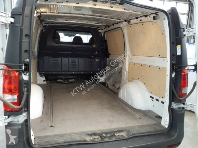 عربة نفعية Mercedes Vito116CDI KA...