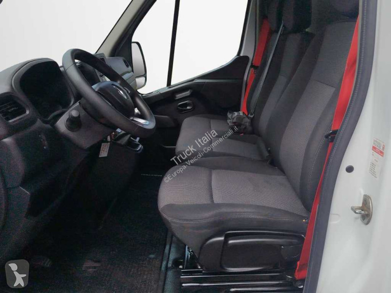Veicolo commerciale Renault IV 35 RWD - master...