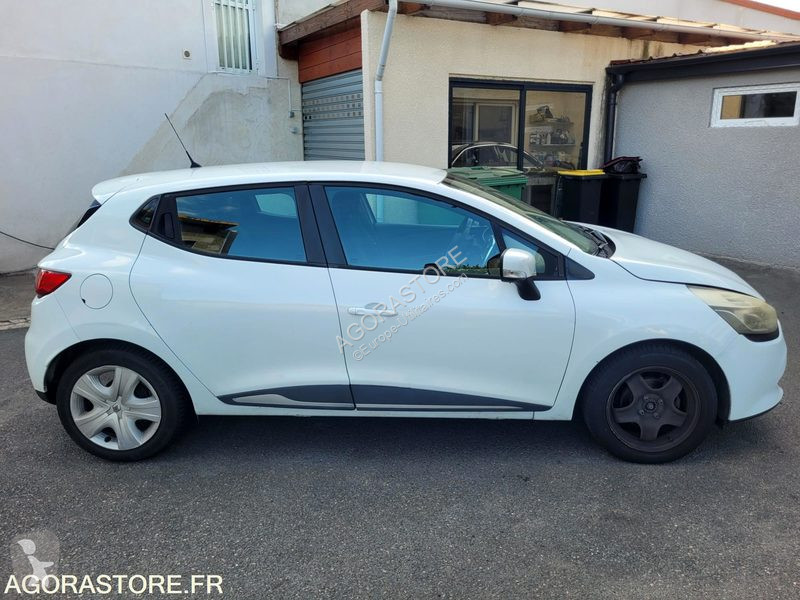 عربة نفعية Renault CLIO