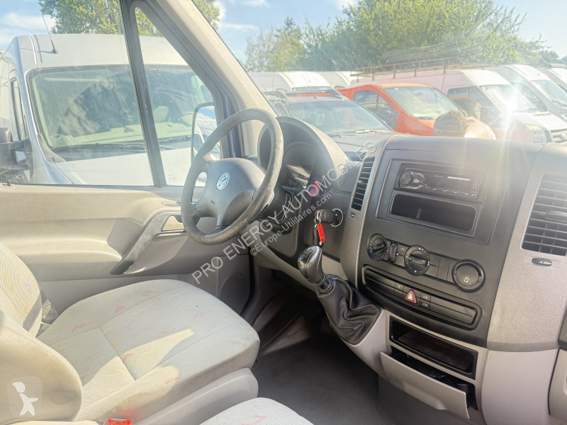 عربة نفعية Volkswagen CRAFTER FG 35 2.5 TDI...