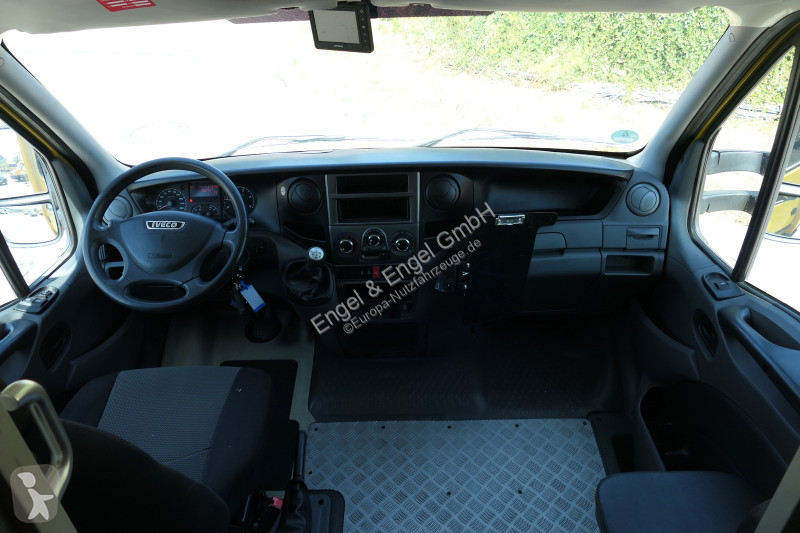 Iveco Daily 35 S11 C30C AUTOMATIK KAMERA Regale...