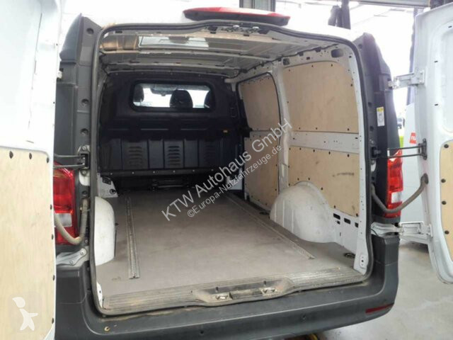 عربة نفعية Mercedes Vito116CDI KA...