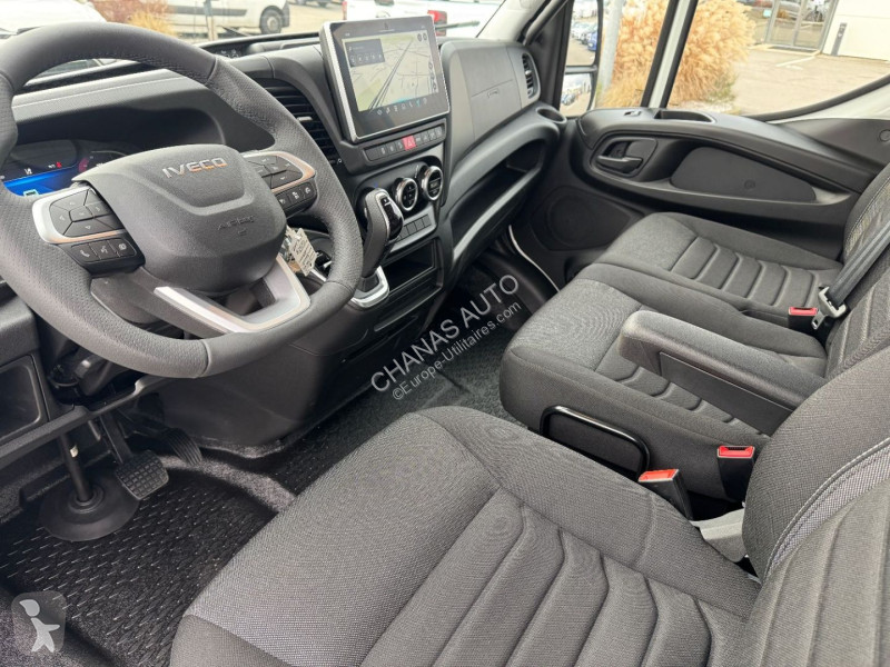 Véhicule utilitaire Iveco 35C18 A8 180CV 3L...