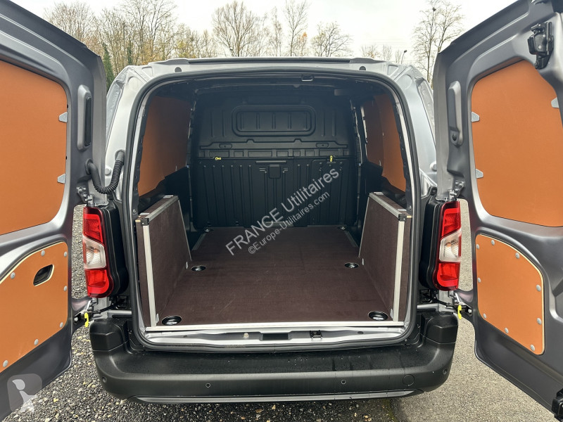 Véhicule utilitaire Toyota CITY GRIS MEDIUM 130...