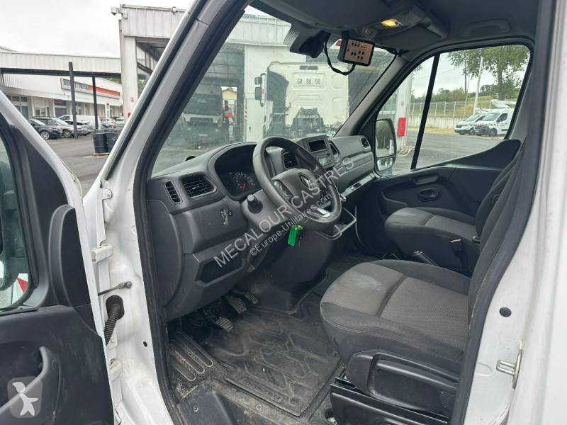 Samochód dostawczy Renault