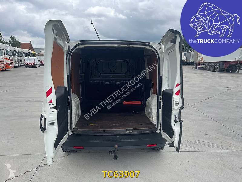 عربة نفعية Fiat Cargo 1.6 Doblò