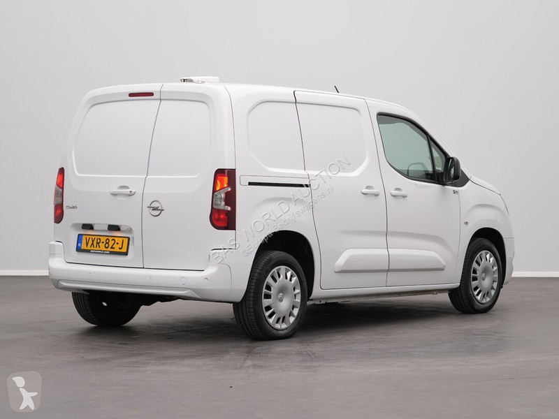 Лекотоварен автомобил Opel 110pk