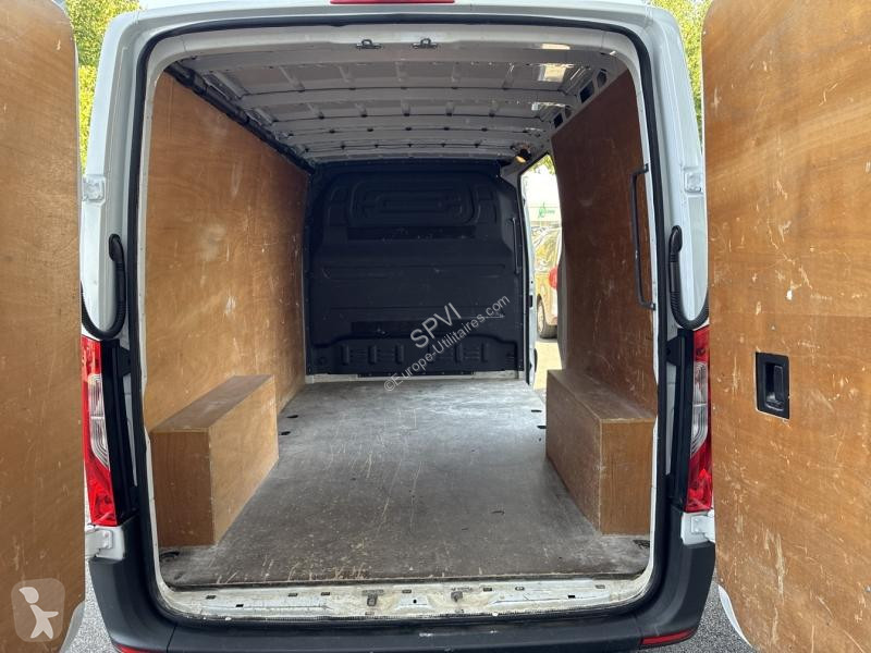 Véhicule utilitaire Mercedes Fg 215 CDI 39 3T0...