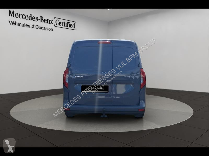 عربة نفعية Mercedes e Long Select