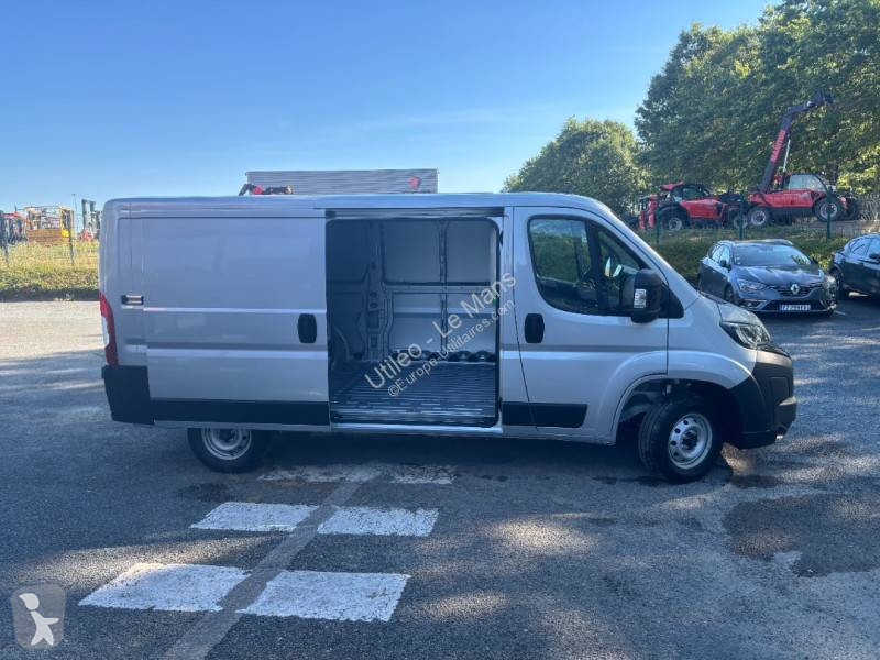 Samochód dostawczy Peugeot