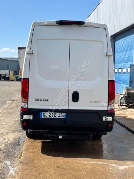 عربة نفعية Iveco