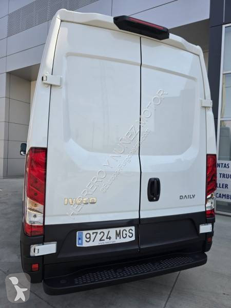 عربة نفعية Iveco