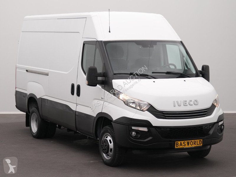 Furgoneta Iveco 35C18