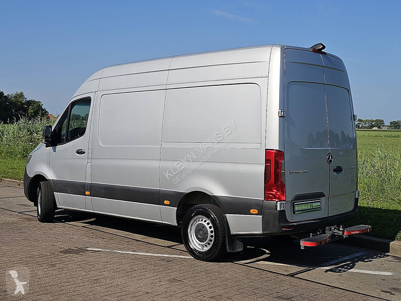 Коммерческий автомобиль Mercedes 317 L2H2...