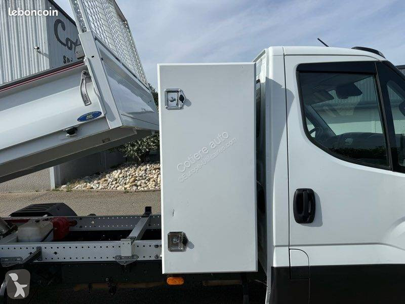 Коммерческий автомобиль Iveco 35C16