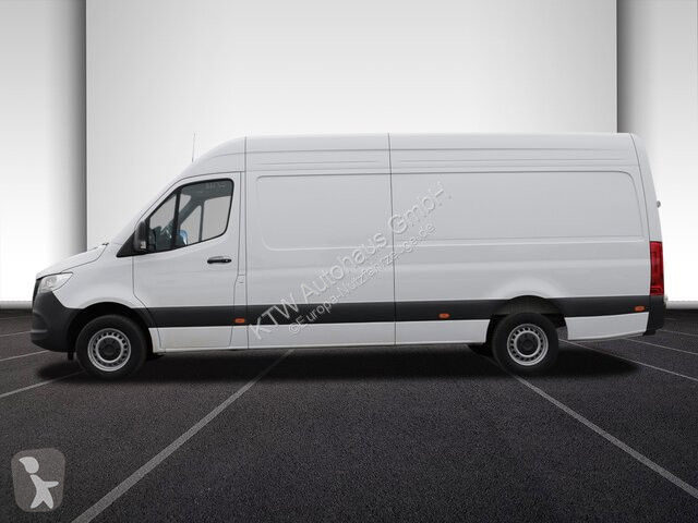 Véhicule utilitaire Mercedes Sprinter 317...