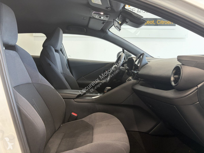 Furgoneta Toyota (2) 1.8 Hybride 140 Design
