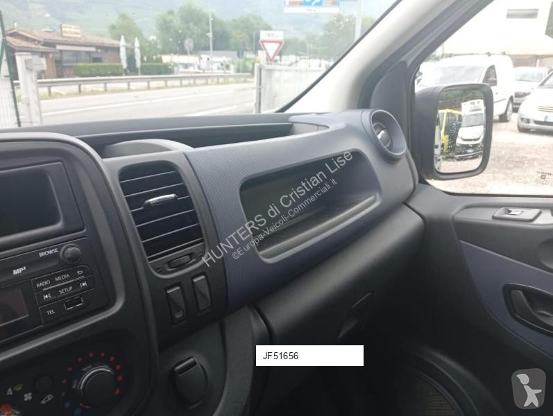 Véhicule utilitaire Opel 6 posti