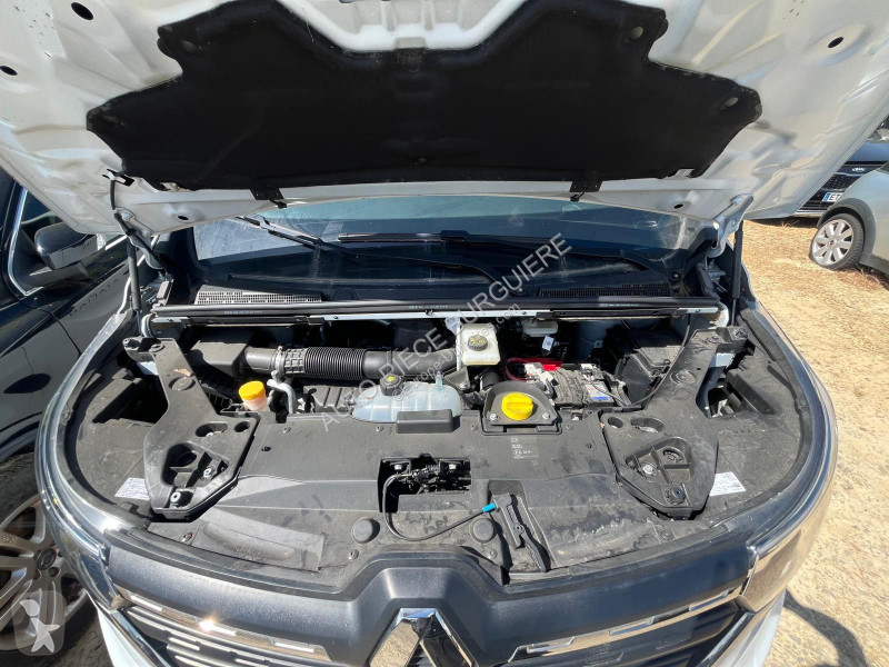 Véhicule utilitaire Renault III 2.0 DCi 130 /...