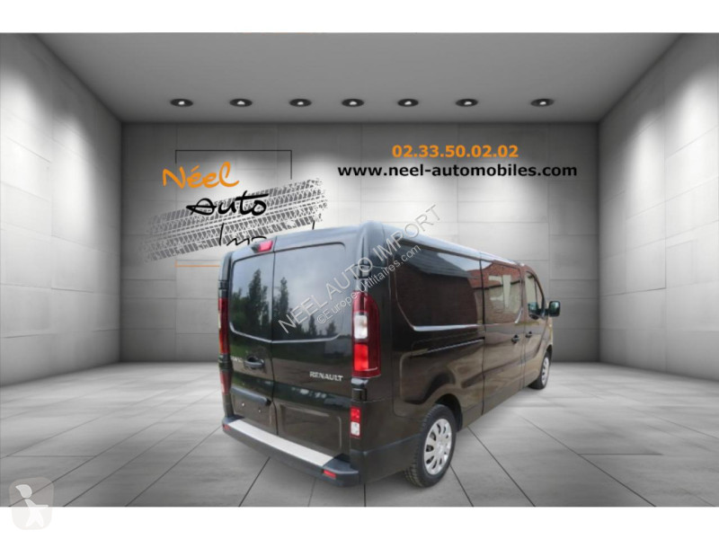 Véhicule utilitaire Renault TRAFIC DOUBLE...