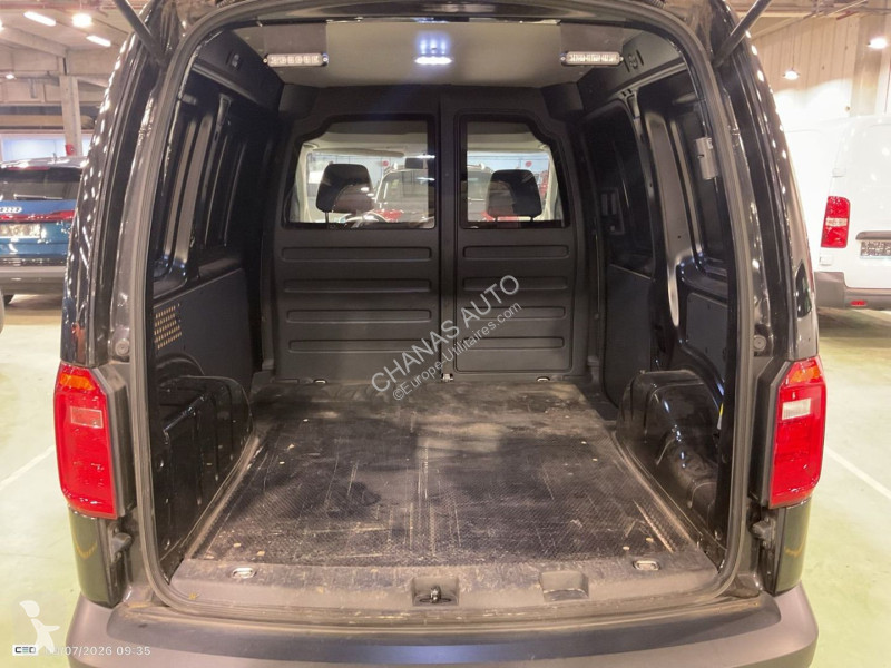 عربة نفعية Volkswagen 2.0 TDI 102