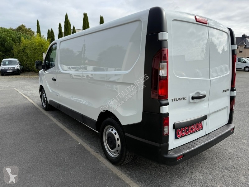 Véhicule utilitaire Renault TRAFIC III FG L2H1...
