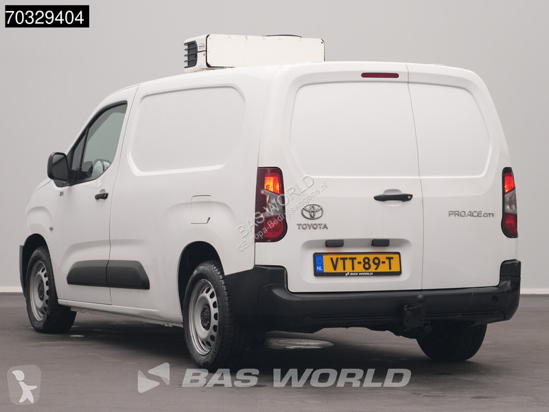 Véhicule utilitaire Toyota Koelwagen Carrier...