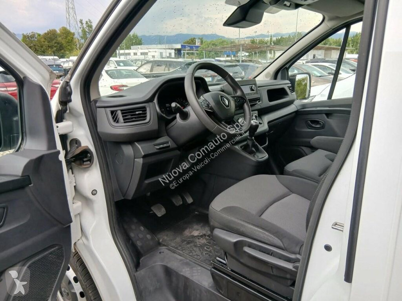 عربة نفعية Renault IV