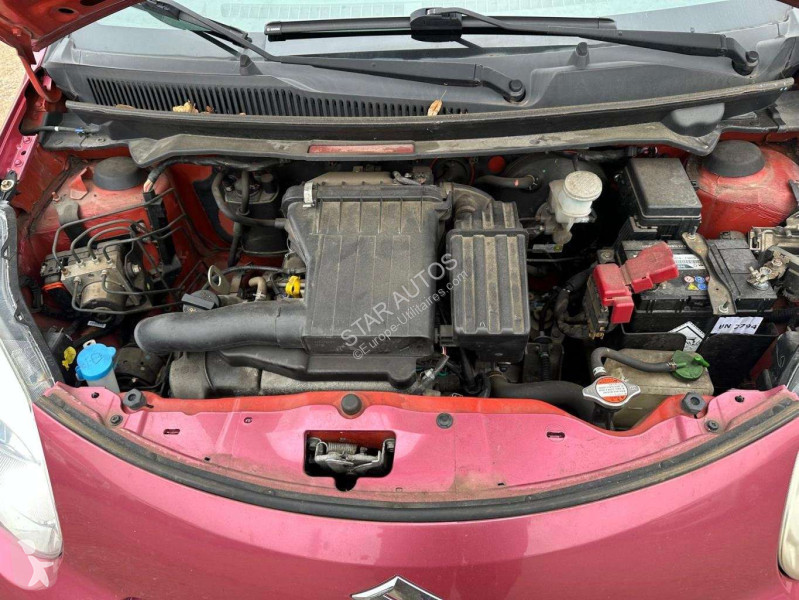 Véhicule utilitaire Suzuki