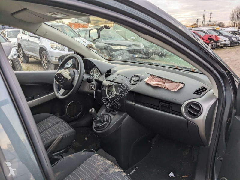 Samochód dostawczy Mazda