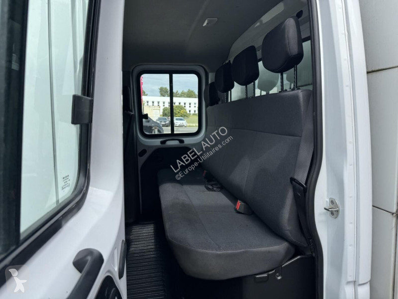 Véhicule utilitaire Renault 2.3