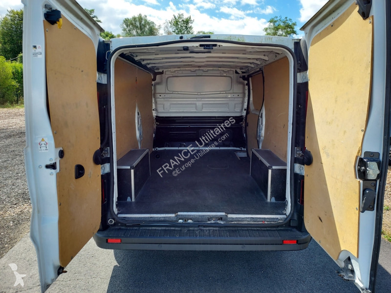Furgoneta Renault TRAFIC III FG L2H1 3T 2.0...