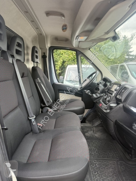 عربة نفعية Peugeot BOXER FG 335 L3H2 3.0 HDI...