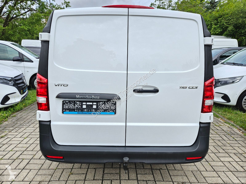 Mercedes Vito...