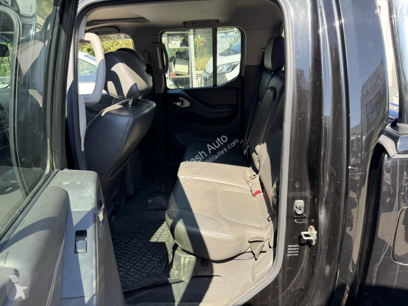 Véhicule utilitaire Nissan NAVARA 3.0 V6 DCI...