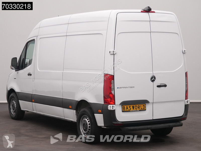 Véhicule utilitaire Mercedes 112 L2H2 100%...