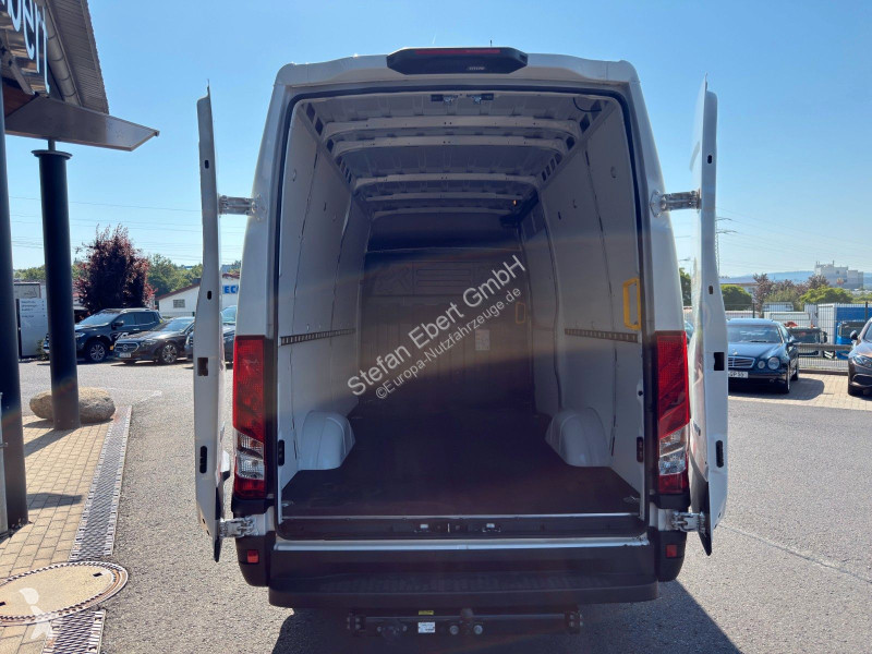 Furgoneta Iveco Iveco 35S14 *R3.520mm*AHK*Kamera*