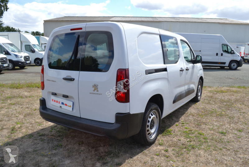 Лекотоварен автомобил Peugeot PEUGEOT PARTNER...