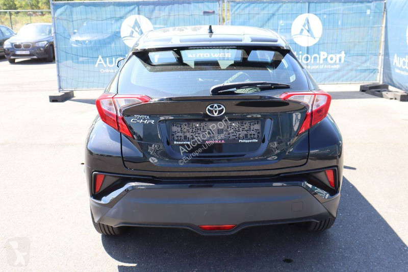 Autoutilitară Toyota