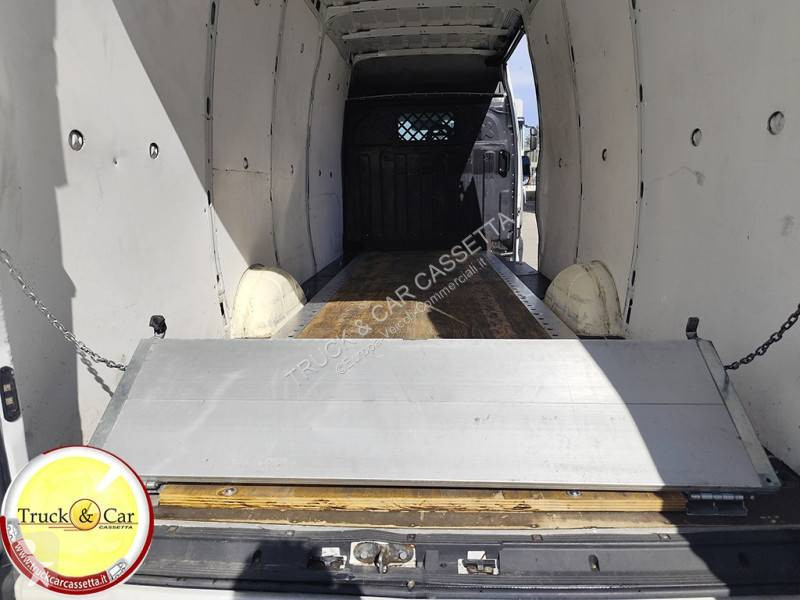 Furgoneta Iveco