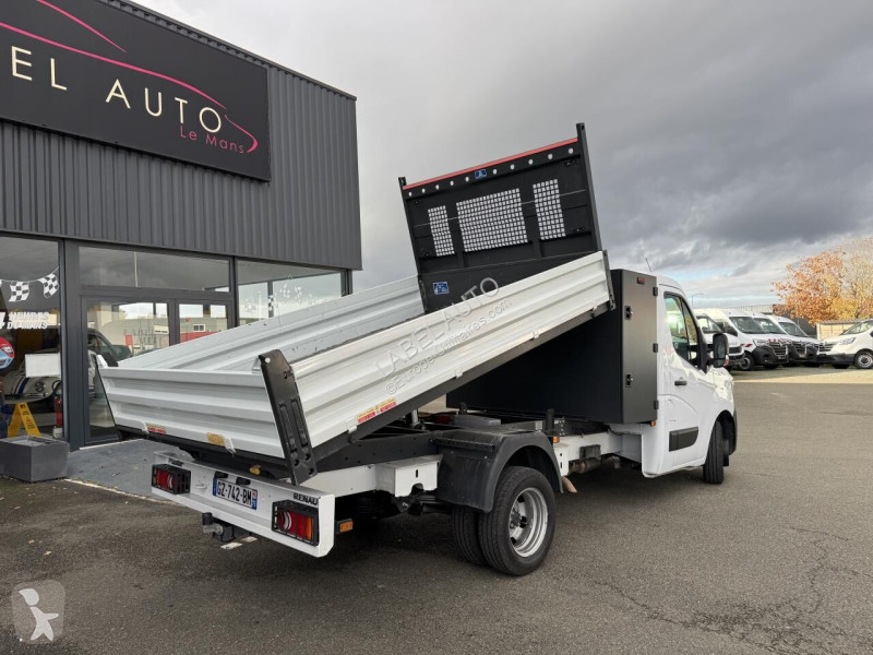 Véhicule utilitaire Renault 2.3