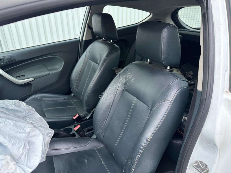 عربة نفعية Ford