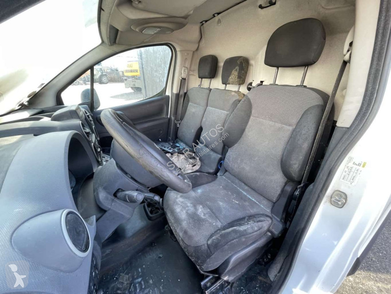 عربة نفعية Peugeot