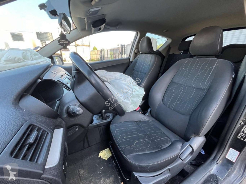 Véhicule utilitaire KIA